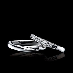 結婚指輪「Lumieretour」