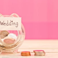 お金がない状況でもプロポーズ？結婚を考える際のお金の問題のイメージ