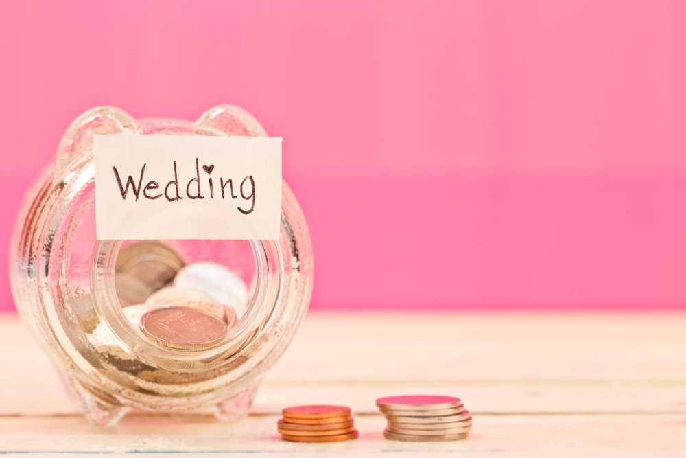 お金がない状況でもプロポーズ？結婚を考える際のお金の問題のイメージ