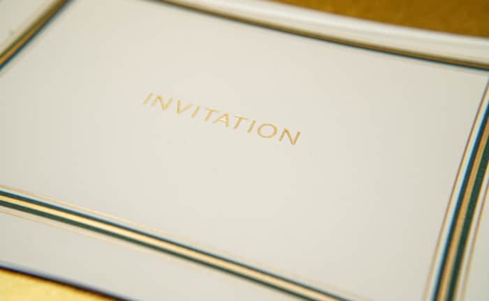結婚式に招待された！結婚式の招待状の返信とご祝儀のマナーについてのイメージ