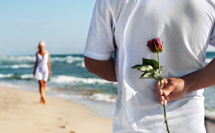 海を眺めながら愛の告白！ロマンチックな海でのプロポーズプランのイメージ
